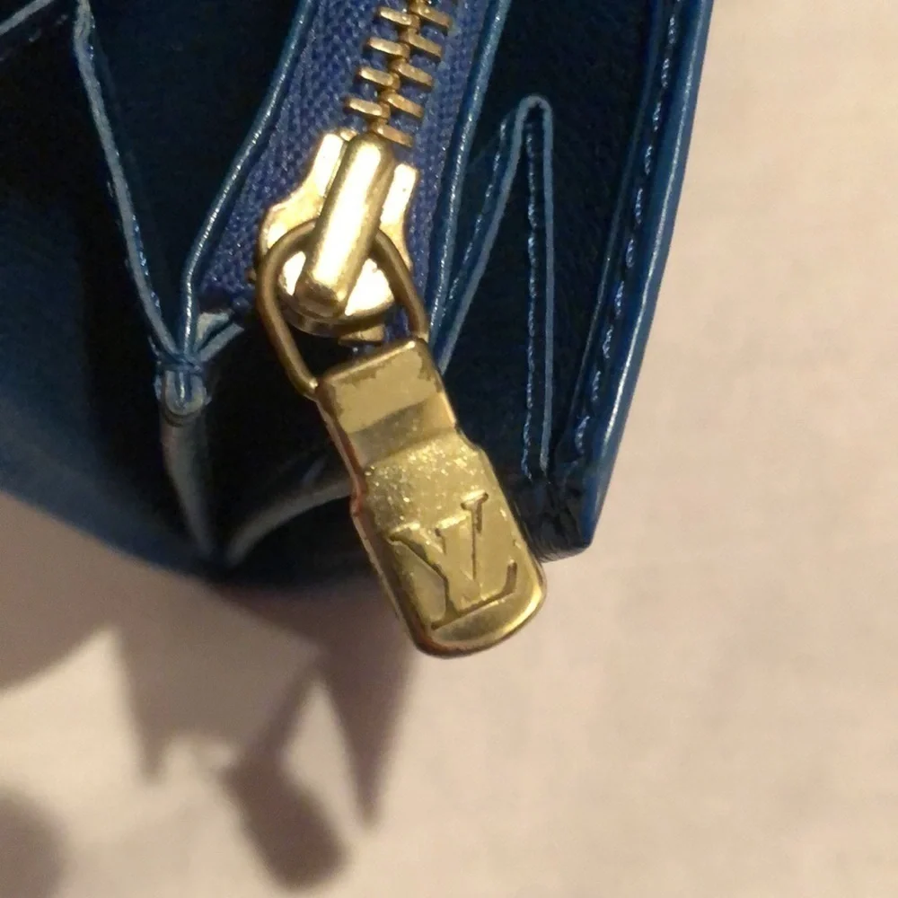 Louis Vuitton Blue Epi Sarah Wallet